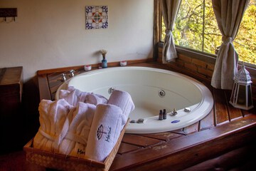 Private spa tub