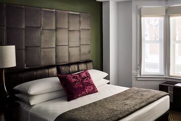 Room 17 of 43