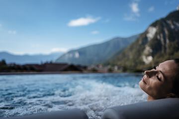 Infinity pool