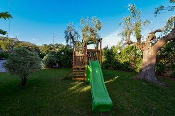 Children's play area - outdoor