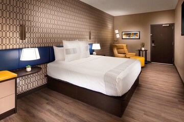 GLō Best Western Nashville Airport