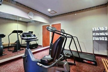  Rodeway Inn Carmel (Previously; Comfort Suites Carmel) 25