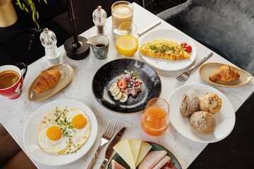 Breakfast meal