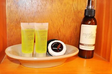 Bathroom amenities
