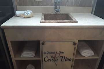 Bathroom sink