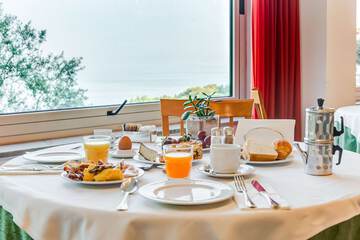 Breakfast area