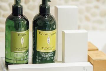 Bathroom amenities