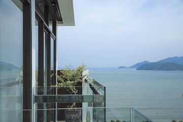 Beach/ocean view