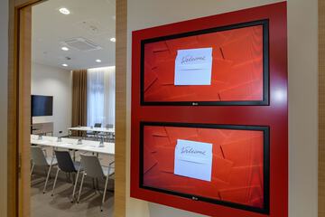 Meeting facility