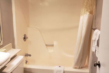 Photo 33