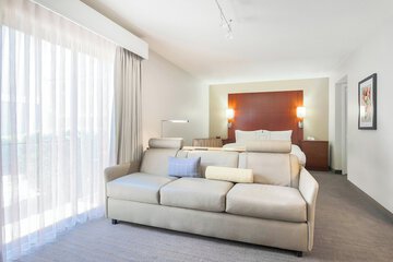 Room 18 of 25