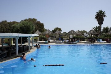 Poolside bar