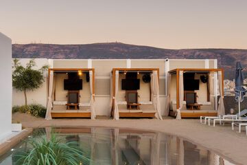 Rooftop pool