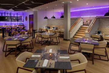 Dining 54 of 64