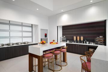 Breakfast area