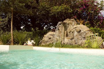 Pool waterfall