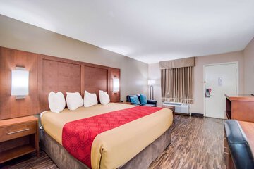 Room 7 of 18