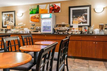 Breakfast/Coffee Service 29 of 38