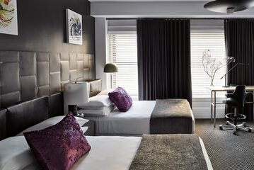 Room 28 of 43