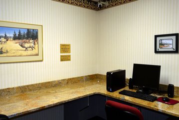 Business Center 35 of 38