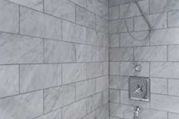 Deep Soaking Bathtub