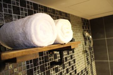 Bathroom amenities