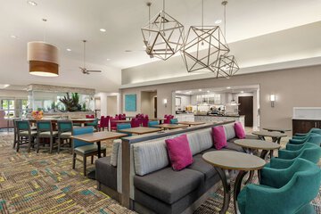 Homewood Suites by Hilton Fort Myers Airport / FGCU
