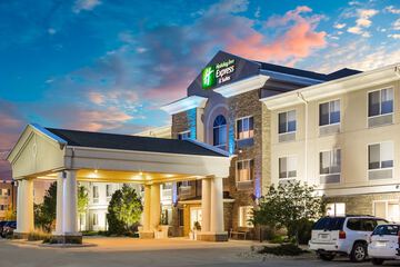 Holiday Inn Express & Suites Bellevue by IHG