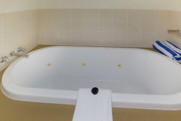 Jetted Tub
