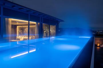 Infinity pool