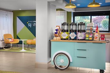 Breakfast/Coffee Service 21 of 24