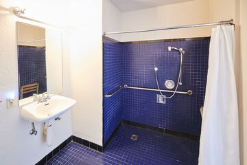 Room 66 of 103