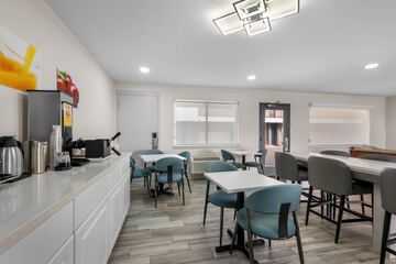 Breakfast area