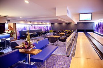 Sports bar