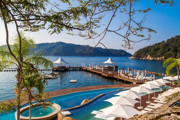 Infinity pool
