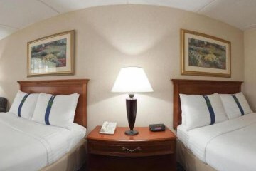 Clarion Hotel & Conference Center 5