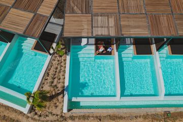 Infinity pool