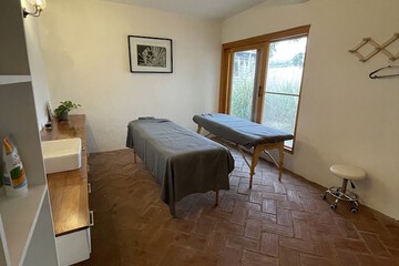 Massage in accommodation