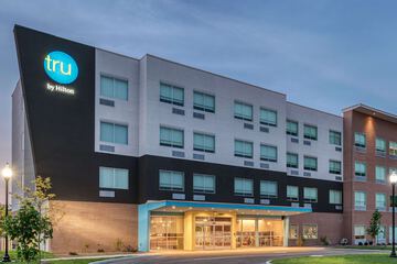 Tru by Hilton Indianapolis Lawrence In