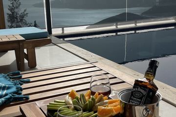 Poolside bar