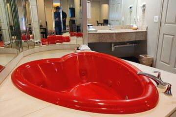 Jetted tub