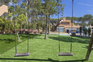 Children's play area - outdoor