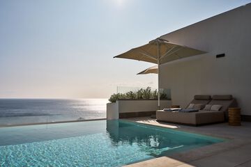 Private pool