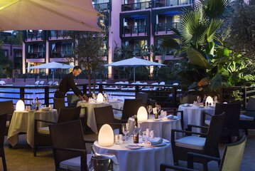 Couples dining