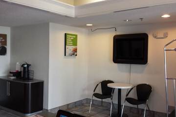 Breakfast/Coffee Service 26 of 26