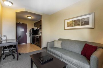 Room 64 of 71