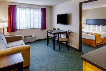 Room 9 of 37