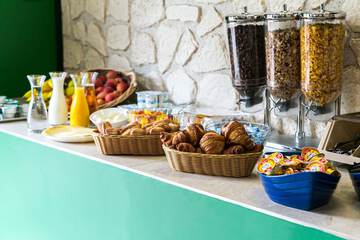 Breakfast buffet