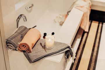 Bathroom amenities