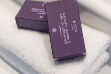 Bathroom amenities